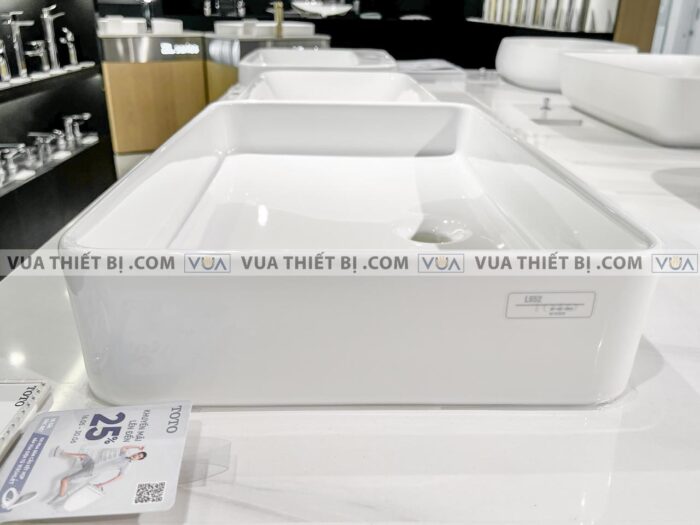 anh thuc te chau rua mat lavabo toto lt952 dat ban 3