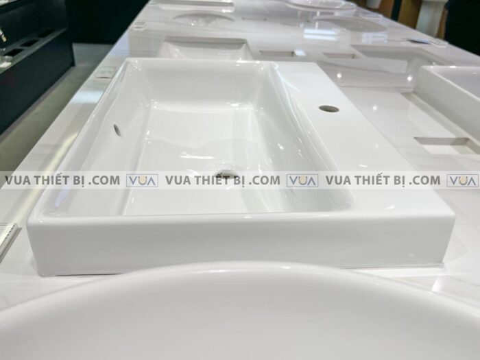 anh thuc te chau rua mat lavabo toto lw1617cw dat ban 2