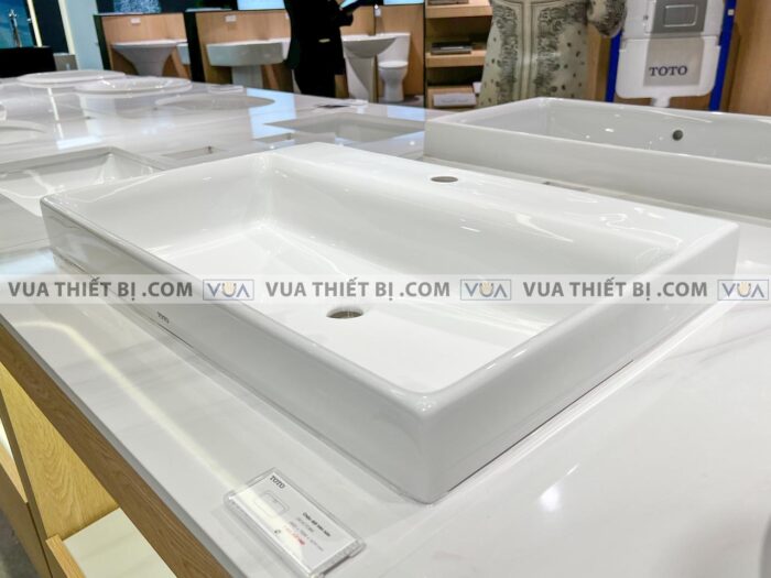 anh thuc te chau rua mat lavabo toto lw1617cw dat ban 3