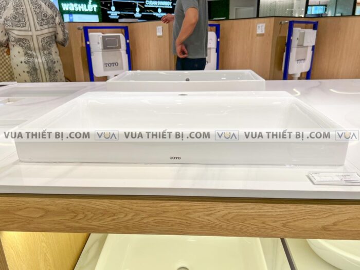 anh thuc te chau rua mat lavabo toto lw1617cw dat ban 5