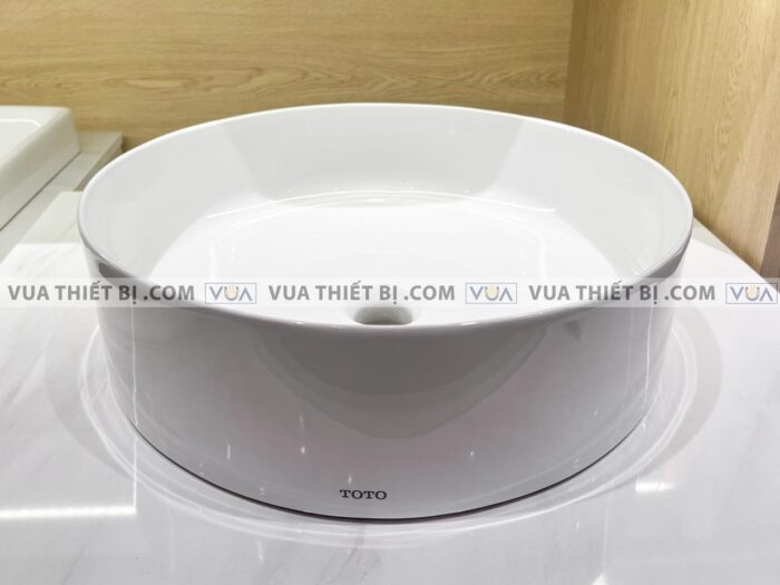 anh thuc te chau rua mat lavabo toto lw573jwf dat ban 2