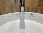 anh thuc te chau rua mat lavabo viglacera cm2 cm02 dat ban