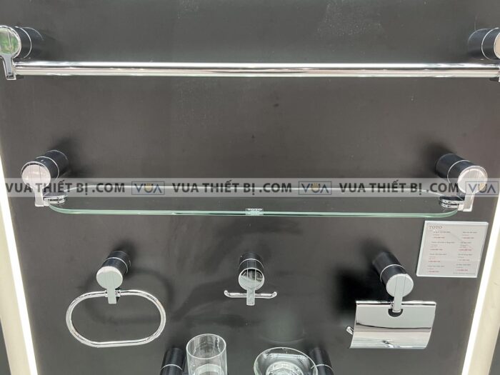 anh thuc te ke guong toto tx705ae 1