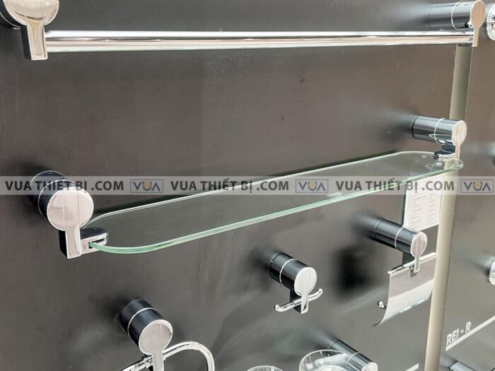 anh thuc te ke guong toto tx705ae 2