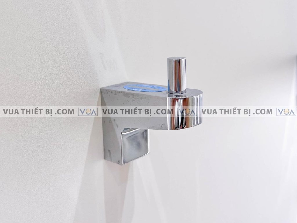 anh thuc te moc ao inax kf 841v