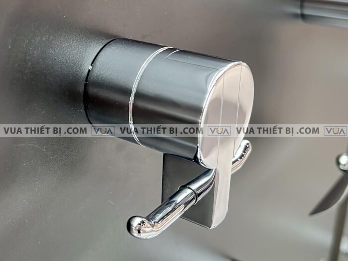 anh thuc te moc ao toto tx704ae 2