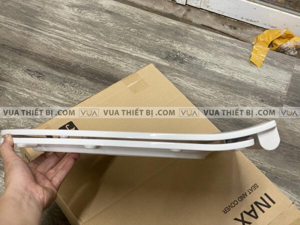 anh thuc te nap bon cau inax cf 606vs roi em 3