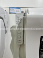 anh thuc te nap bon cau inax cw h18vn rua dien tu 4