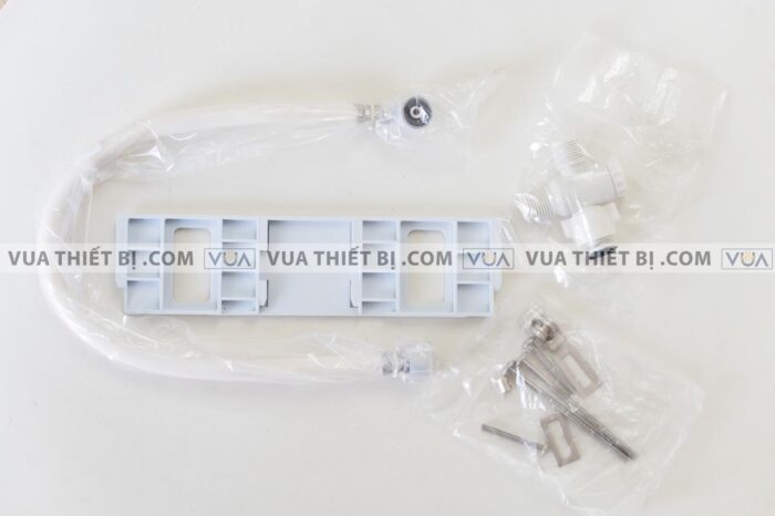 anh thuc te nap bon cau inax cw s15vn rua co 1