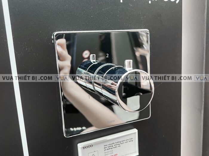 anh thuc te van chuyen huong toto tbv02103b tbn01102b sen am tuong 2 duong nuoc ra 3