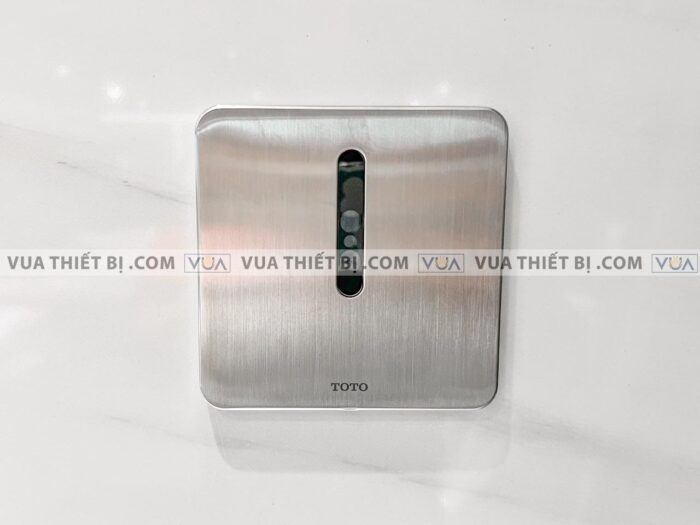 anh thuc te van xa tieu nam toto due126ue cam ung am tuong dung dien 2