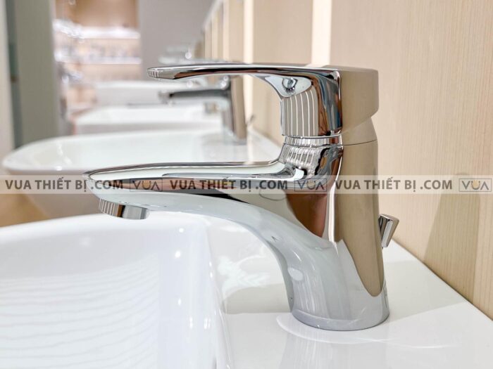 anh thuc te voi chau lavabo inax lfv 212s nong lanh 2