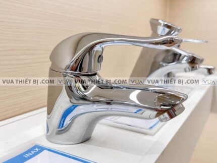 anh thuc te voi chau lavabo inax lfv 222s nong lanh 1