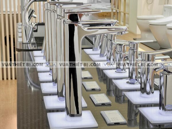 anh thuc te voi chau lavabo inax lfv 5000sh co cao nong lanh 3