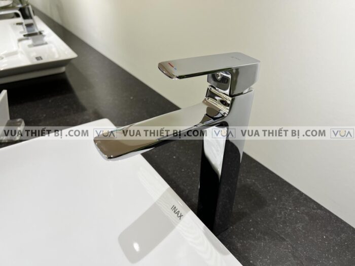 anh thuc te voi chau lavabo inax lfv 5012sh co cao nong lanh 1