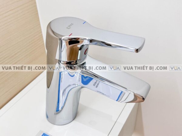 anh thuc te voi chau lavabo inax lfv 6012s nong lanh 1