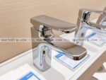 anh thuc te voi chau lavabo inax lfv 632s 2 nong lanh 5