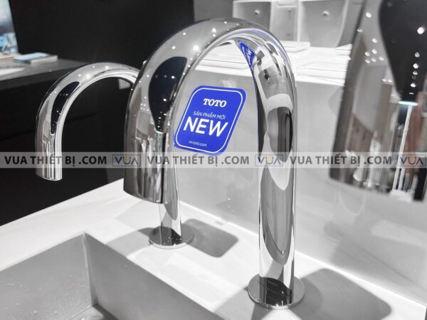 anh thuc te voi chau lavabo toto tle24007a cam ung co cao 1