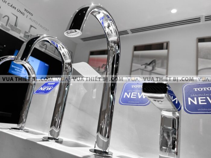 anh thuc te voi chau lavabo toto tle24008a cam ung co cao 4