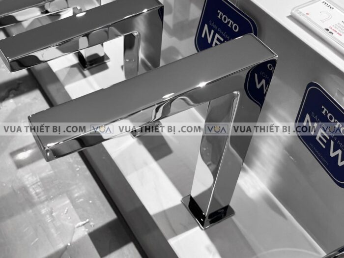 anh thuc te voi chau lavabo toto tle25008a cam ung co cao 2