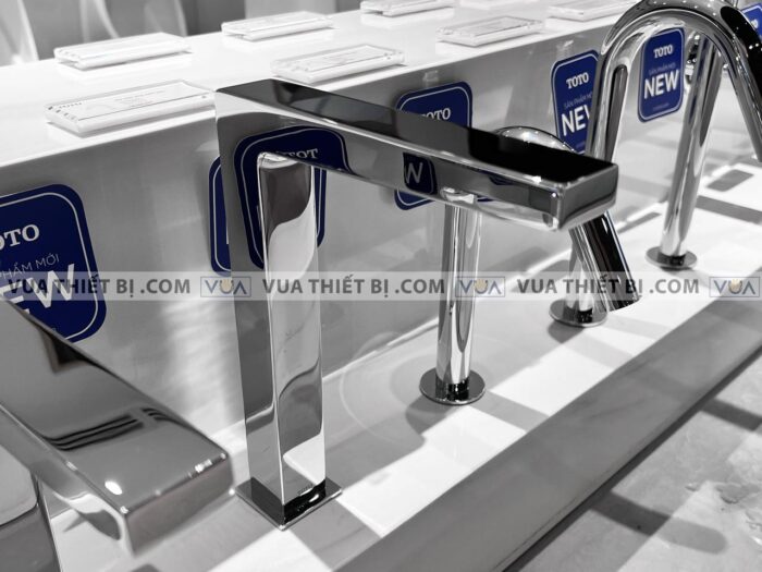 anh thuc te voi chau lavabo toto tle25008a cam ung co cao 3