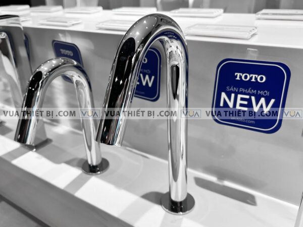 anh thuc te voi chau lavabo toto tle26007a cam ung co cao 1