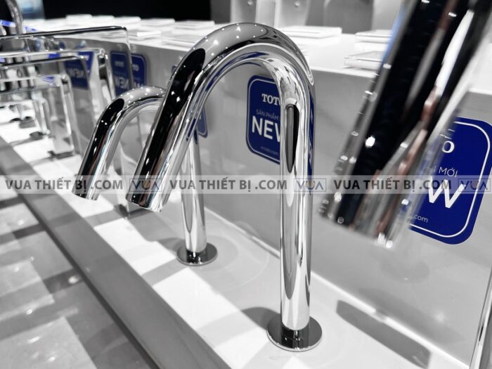 anh thuc te voi chau lavabo toto tle26007a cam ung co cao 2