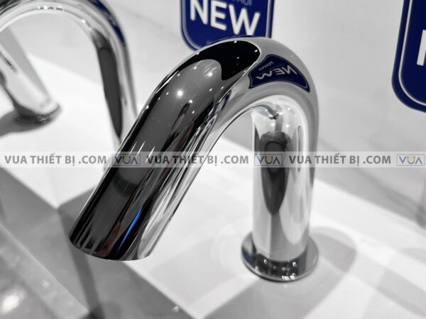 anh thuc te voi chau lavabo toto tle28002a cam ung1