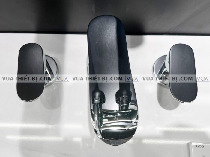 anh thuc te voi chau lavabo toto tlg01201b nong lanh 3 lo go 1