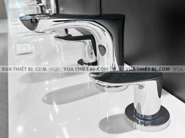 anh thuc te voi chau lavabo toto tlg01201b nong lanh 3 lo go 3