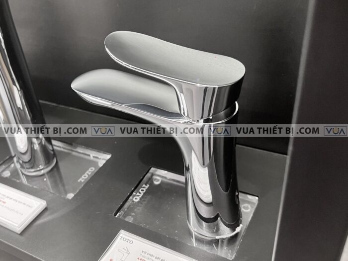 anh thuc te voi chau lavabo toto tlg01301v nong lanh go 2