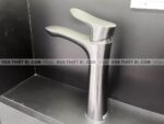 anh thuc te voi chau lavabo toto tlg01304bbn co cao nong lanh go 2