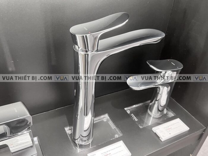 anh thuc te voi chau lavabo toto tlg01307v co cao nong lanh go 2