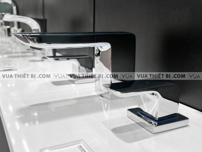 anh thuc te voi chau lavabo toto tlg02201b nong lanh 3 lo gr 3