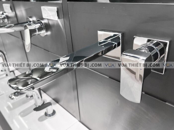 anh thuc te voi chau lavabo toto tlg02311b gan tuong nong lanh gr 1