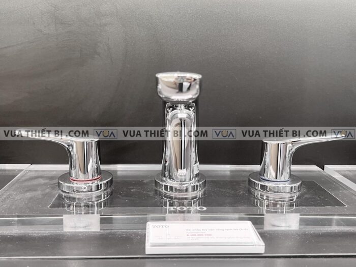 anh thuc te voi chau lavabo toto tlg03201b nong lanh 3 lo gs 5