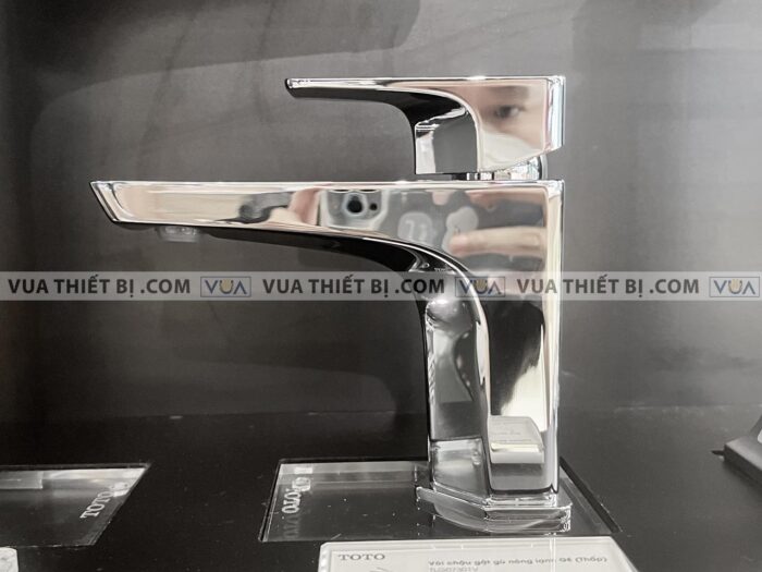 anh thuc te voi chau lavabo toto tlg07301v nong lanh ge 1