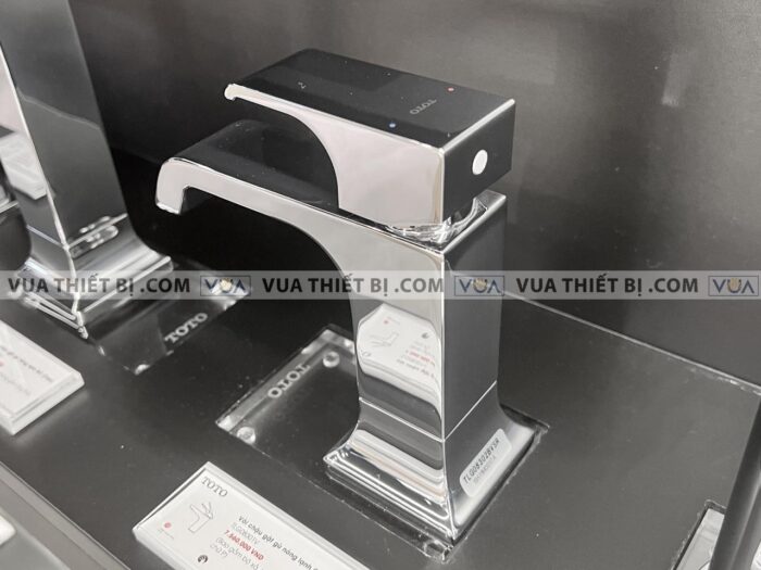 anh thuc te voi chau lavabo toto tlg08301v nong lanh gc 2