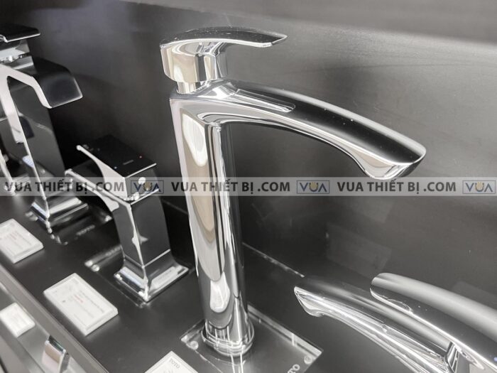 anh thuc te voi chau lavabo toto tlg09305v co cao nong lanh gm 3