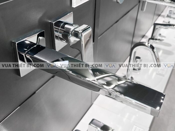 anh thuc te voi chau lavabo toto tlg10308b gan tuong nong lanh gb 4