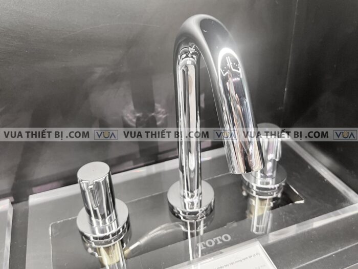 anh thuc te voi chau lavabo toto tlg11201b nong lanh 3 lo gf 1