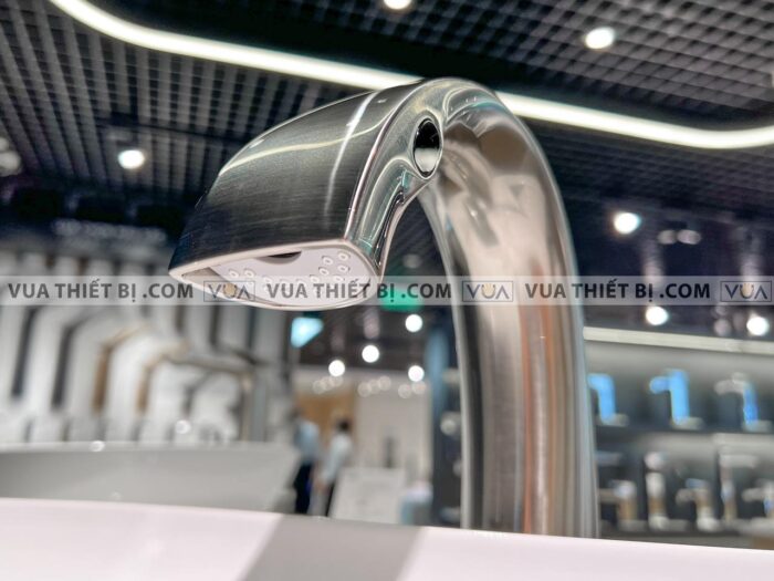 anh thuc te voi chau lavabo toto tlp01701jbn tlp01702s cam ung nong lanh 5