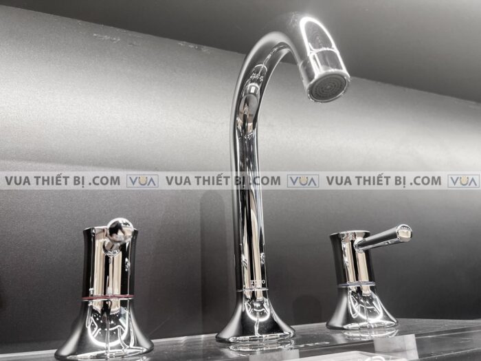 anh thuc te voi chau lavabo toto tls02201b co cao nong lanh 3 lo ln 2