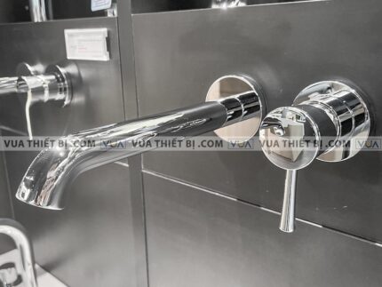 anh thuc te voi chau lavabo toto tls02308b gan tuong nong lanh ln 1