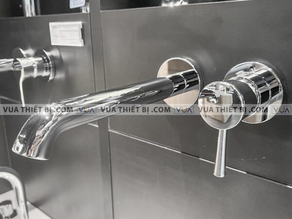 anh thuc te voi chau lavabo toto tls02308b gan tuong nong lanh ln 1