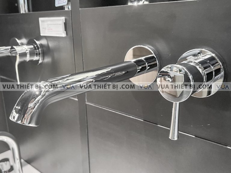 anh thuc te voi chau lavabo toto tls02308b gan tuong nong lanh ln 1