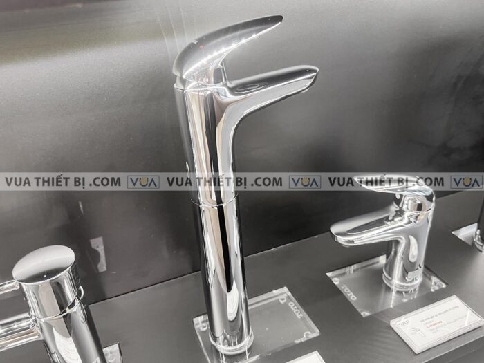 anh thuc te voi chau lavabo toto tls03305v co cao nong lanh lc 2