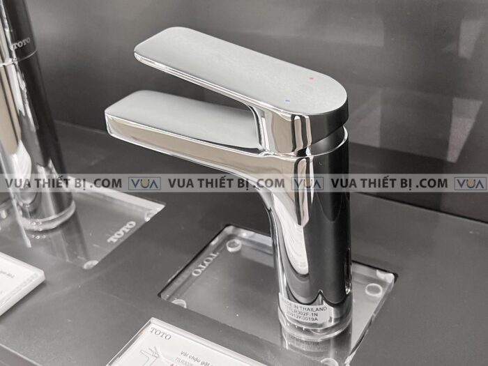 anh thuc te voi chau lavabo toto ttlr302f 1n nong lanh rei s 2