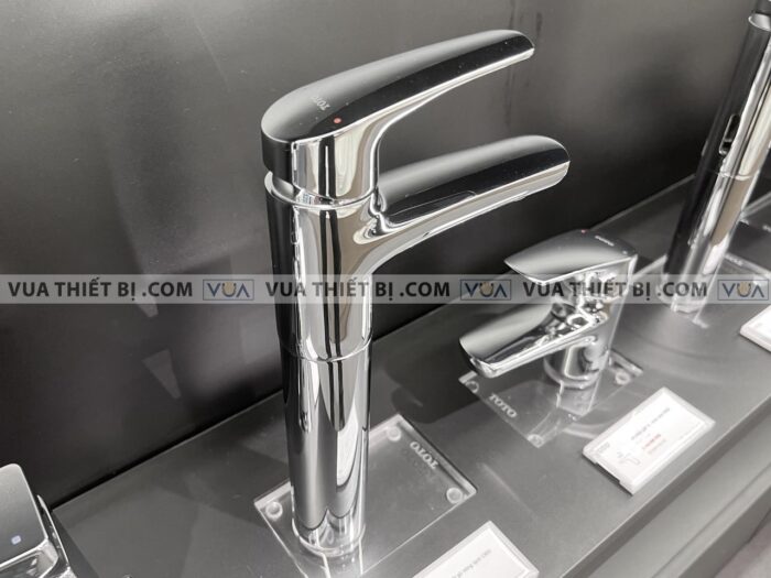 anh thuc te voi chau lavabo toto tvlm106cr co cao nong lanh 2