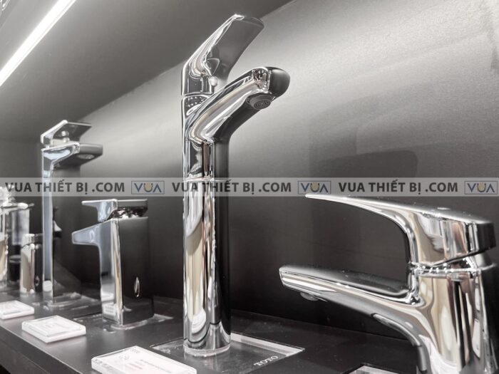 anh thuc te voi chau lavabo toto tvlm106cr co cao nong lanh 4